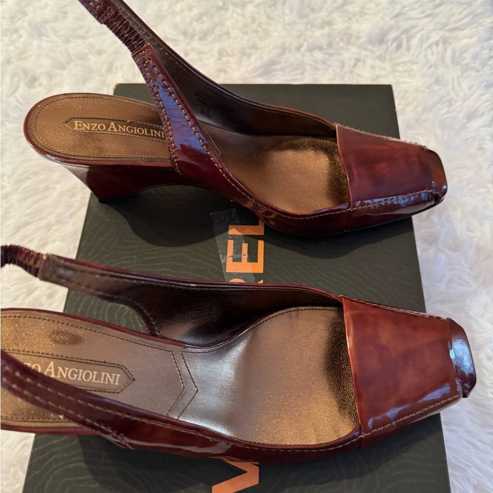 Pre-owned Woman’s Enzo Angiolini heels.